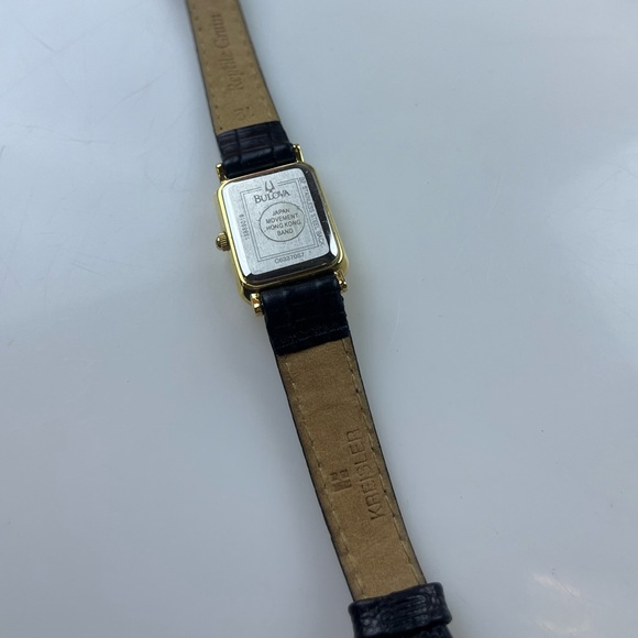 Bulova Leather Watch HR11-11 - Picture 5 of 6